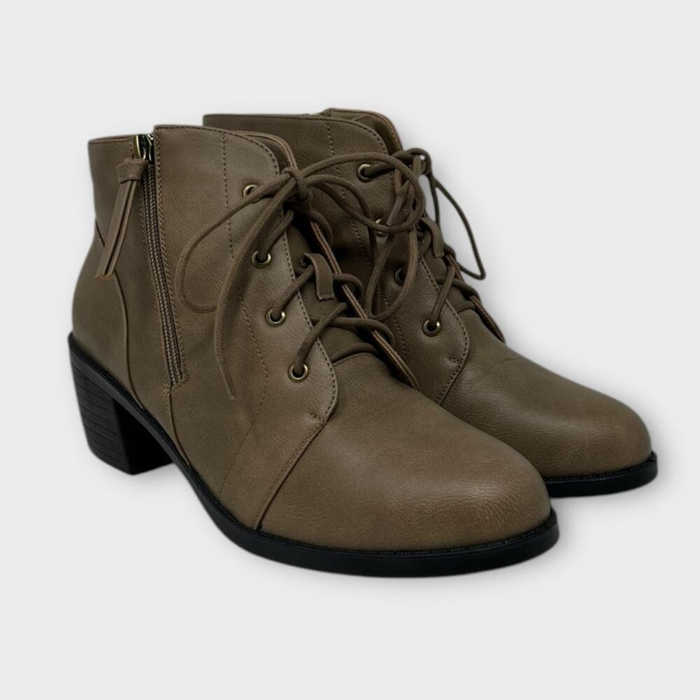 Easy Street  Becker Faux Leather Lace-Up Heeled Ankle Boots Size 9 WIDE